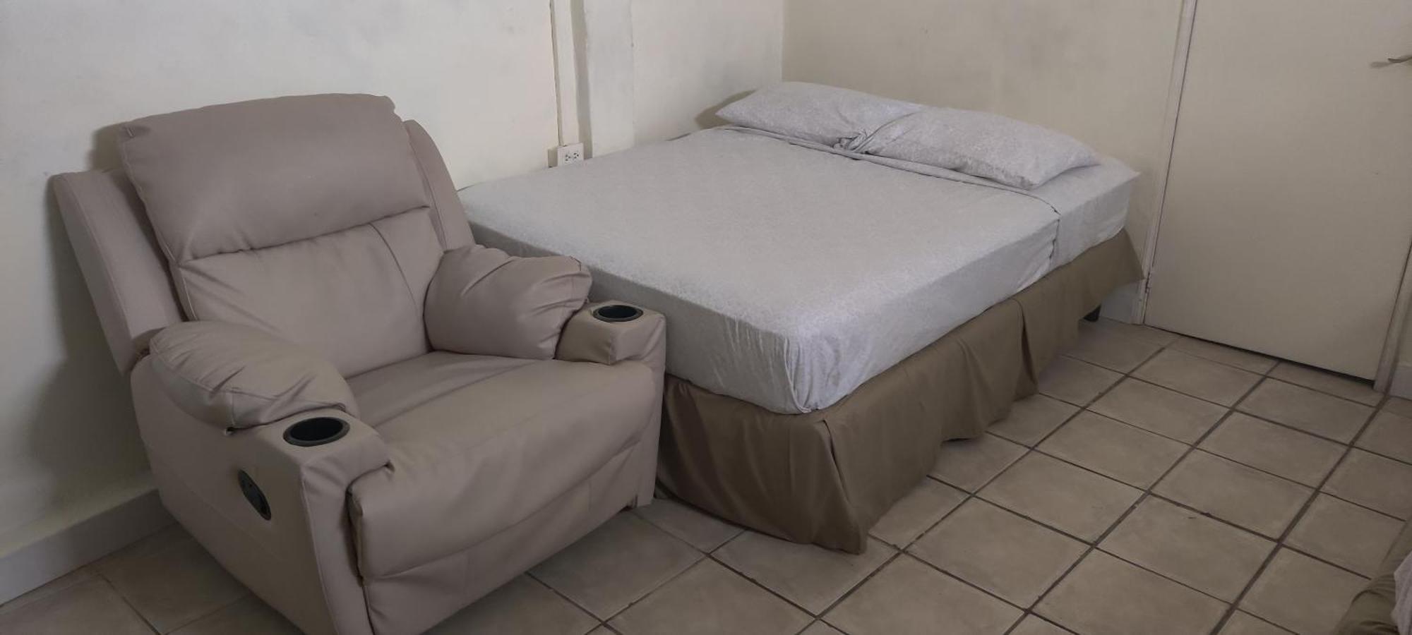 Bed and Breakfast Woodbrook On The Avenue Puerto de España  Exterior foto